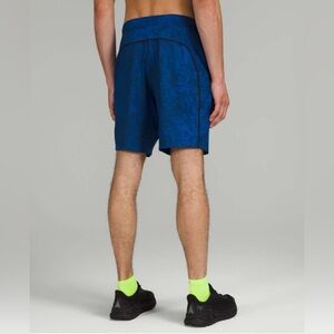 Lululemon pace breakers 5’ size large